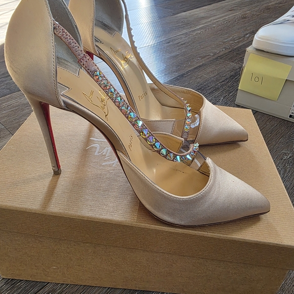 Christian Louboutin Women's Gold Heels - Picture 2 of 6